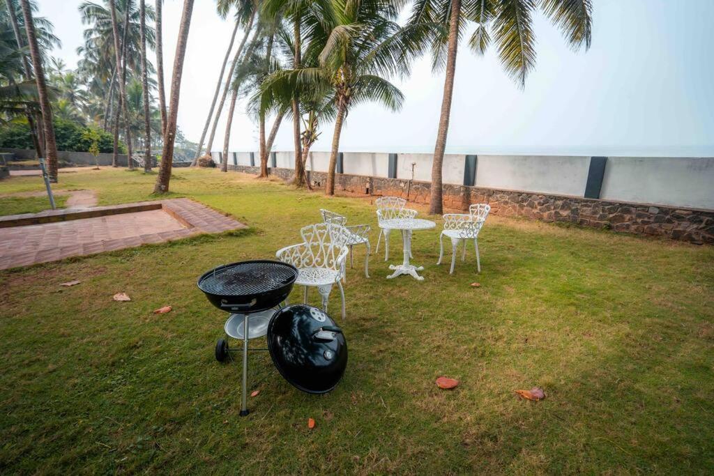 Baywatch By Grha - A Picturesque Beachfront Villa Kozhikode Zewnętrze zdjęcie