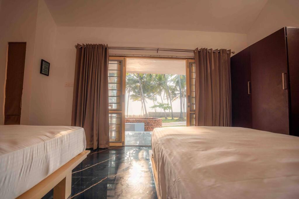Baywatch By Grha - A Picturesque Beachfront Villa Kozhikode Zewnętrze zdjęcie